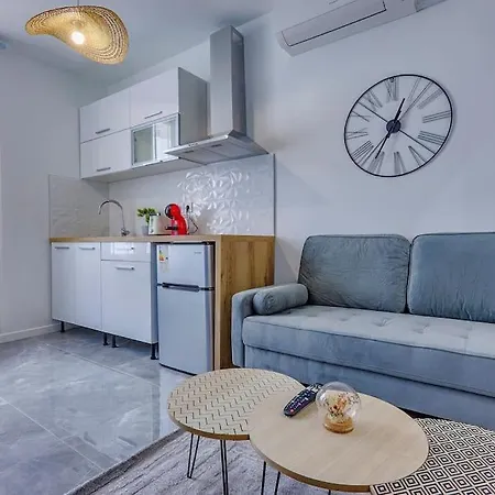 Moderne Et Equipe Porte De Paris *